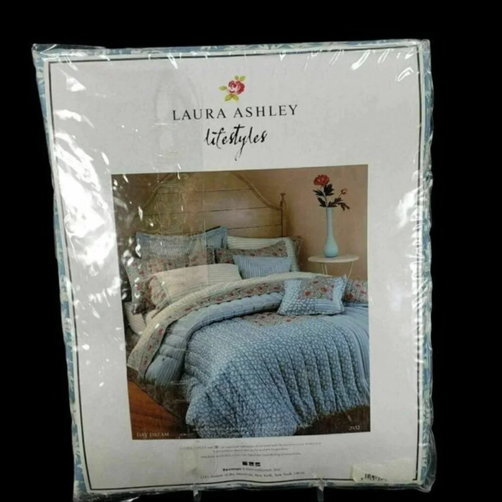 Laura Ashley Day Dreams Window Blouson Valance 16‎ x 87 Blue White Cottage New